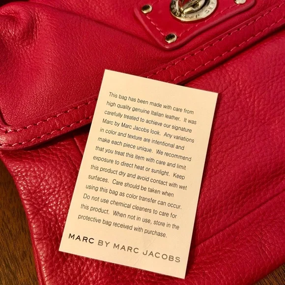 Like New! Marc Jacobs Red Crossbody Bag with Silver-Toned Hardware - 10 x 7.5 - Picture 3 of 5